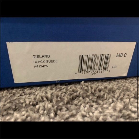 Stuart Weitzman Tieland Boot 🤩 - Picture 3 of 5